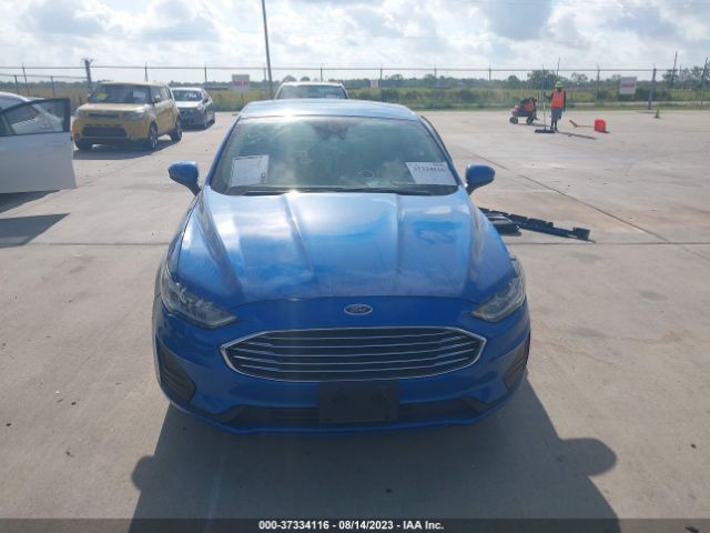 3FA6P0HD1KR174956 Ford FUSION SE