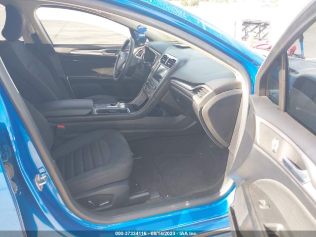 3FA6P0HD1KR174956 Ford FUSION SE