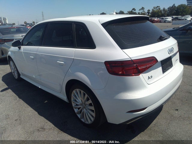 Audi A3 Sportback E-tron Premium 2017 WAUUPBFF9HA075691 Image 3