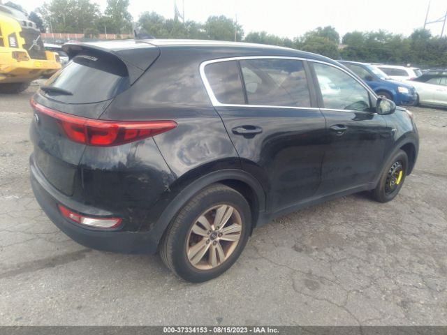 KNDPMCAC5H7236840 KIA Sportage Lx