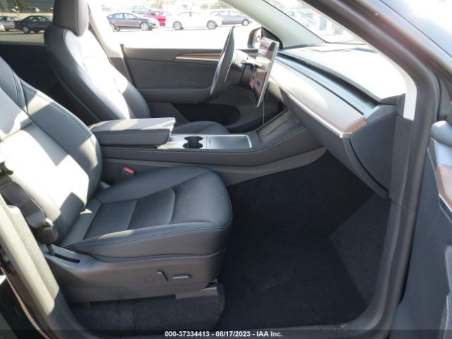 7SAYGDEF0PF711070 Tesla Model Y Performance