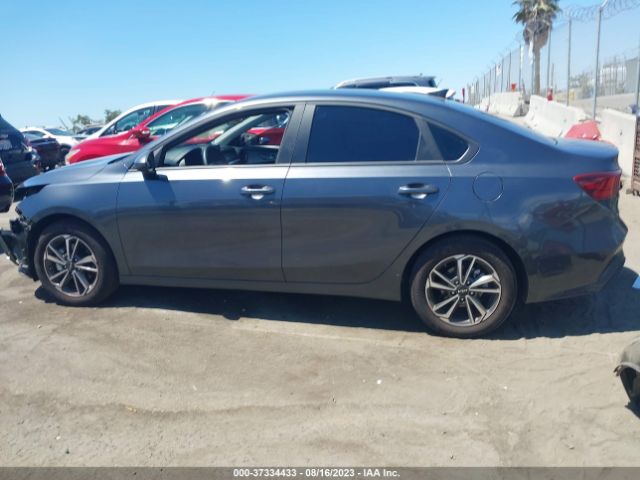 3KPF24AD7PE637532 KIA Forte Lxs
