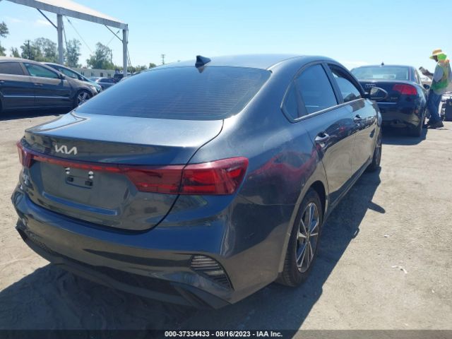 3KPF24AD7PE637532 KIA Forte Lxs
