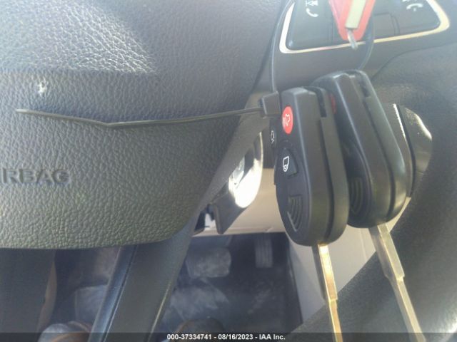1FADP3F20FL222235 Ford FOCUS SE