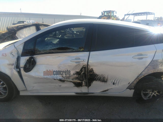Toyota Prius Prime Plus/premium/advanced 2018 JTDKARFP4J3079025 Image 15