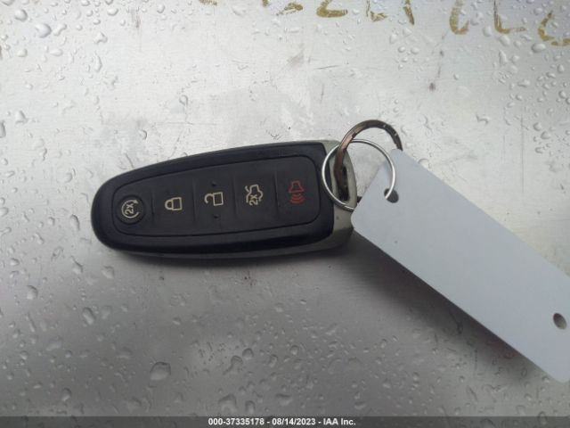 1FMCU0J9XEUB30376 Ford Escape Titanium