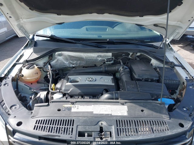 WVGBV7AX2FW611423 Volkswagen TIGUAN S