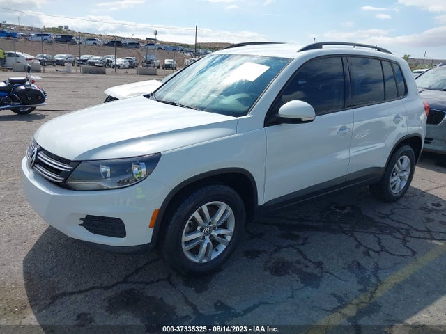 WVGBV7AX2FW611423 Volkswagen TIGUAN S
