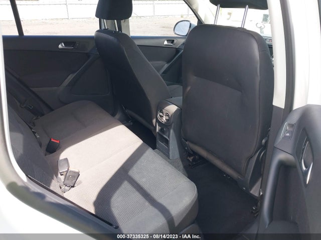 WVGBV7AX2FW611423 Volkswagen TIGUAN S