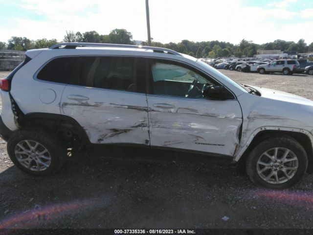 1C4PJMCS5HW666327 Jeep Cherokee Latitude