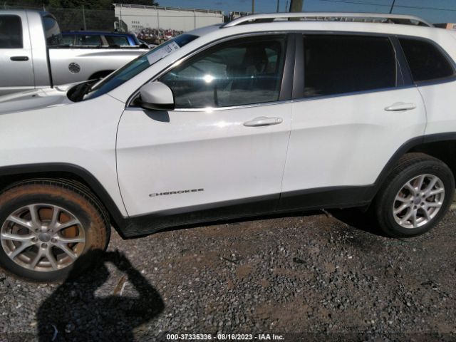 1C4PJMCS5HW666327 Jeep Cherokee Latitude