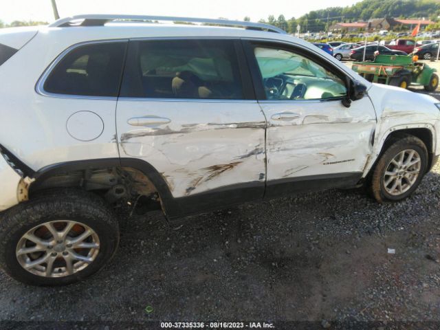 1C4PJMCS5HW666327 Jeep Cherokee Latitude