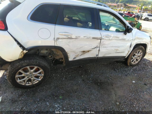 1C4PJMCS5HW666327 Jeep Cherokee Latitude