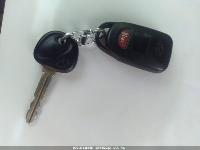 2013 HYUNDAI ELANTRA GLS VIN: 5NPDH4AE4DH187263