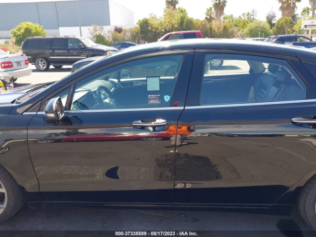 3FA6P0CD3LR217704 Ford FUSION SEL