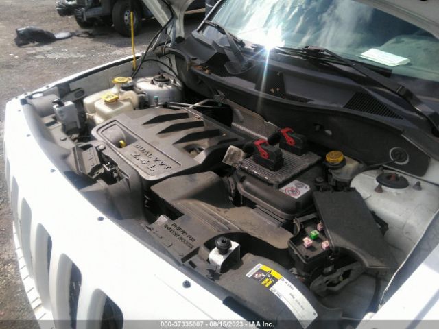1C4NJRBB1FD130585 Jeep Patriot Sport