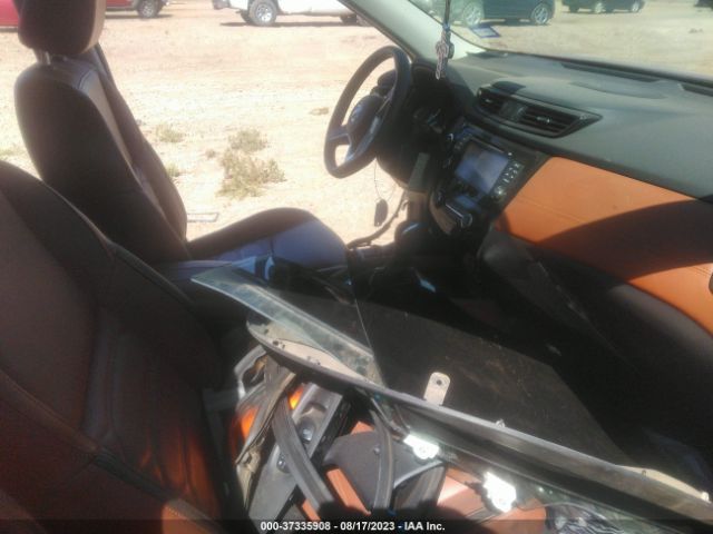 JN8AT2MT9HW385924 Nissan Rogue Sl