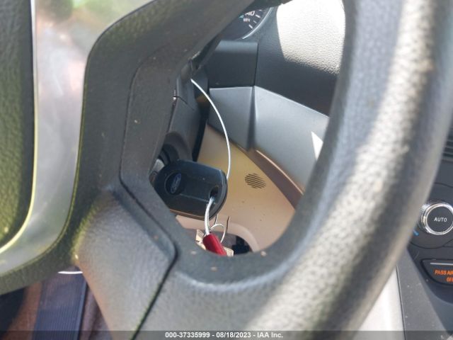 1FMCU0GXXFUB82517 Ford ESCAPE SE