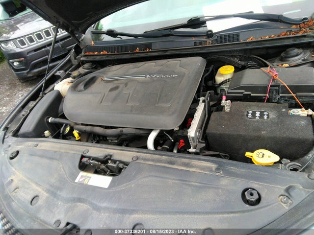 1C3CCCEG2FN553728 Chrysler 200 C