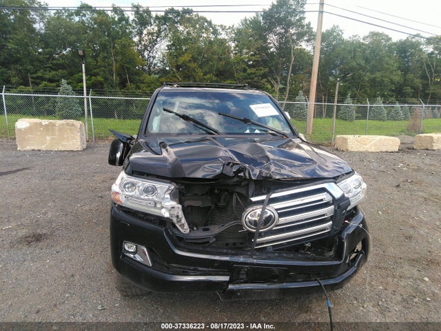 2017 Toyota Land Cruiser, VIN: JTMCY7AJ7H4050193