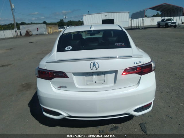 19UDE2F89JA007327 Acura Ilx W/premium