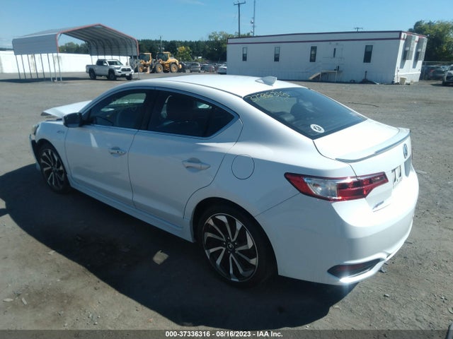 19UDE2F89JA007327 Acura Ilx W/premium