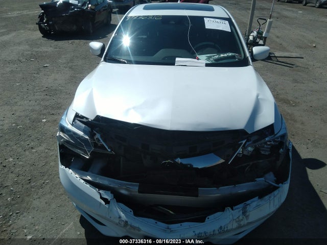 19UDE2F89JA007327 Acura Ilx W/premium