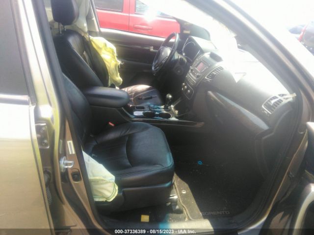5XYKT3A69FG643048 KIA SORENTO LX