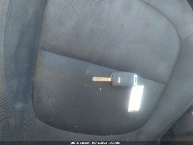 KNDJP3A53J7600421 KIA SOUL +