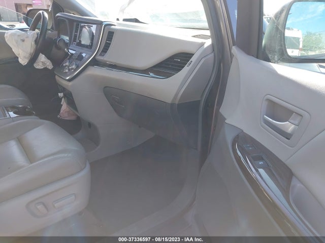 2015 TOYOTA SIENNA XLE/XLE AAS/LTD VIN: 5TDYK3DC6FS687624