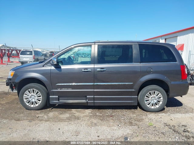 2C4RC1JG9FR742363 Chrysler Town & Country Limited