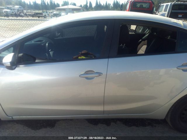3KPFK4A74JE259980 KIA FORTE LX