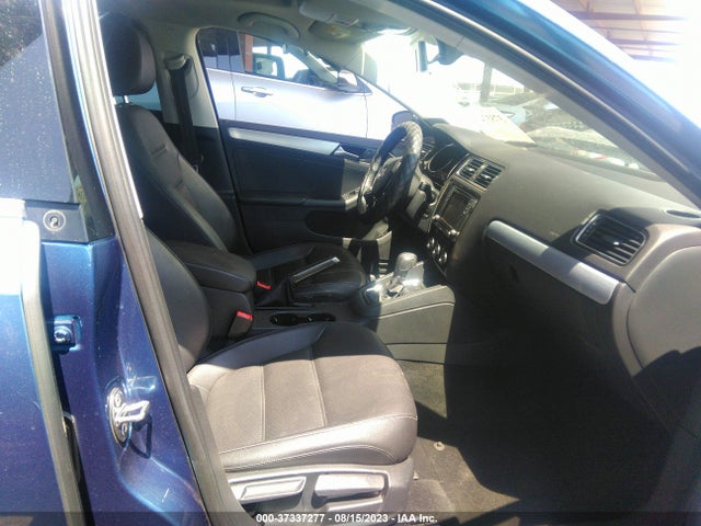 3VWL17AJ8JM228804 Volkswagen Jetta 1.8t Sel