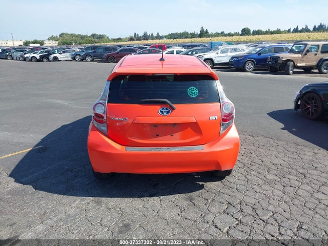 Toyota Prius C One/three/two/four 2014 JTDKDTB3XE1084738 Image 16