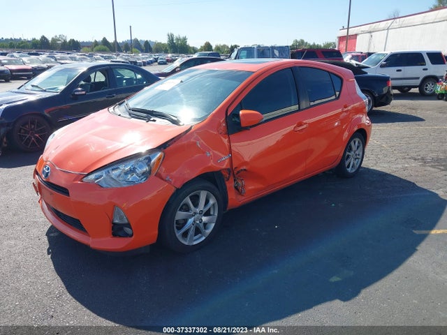 Toyota Prius C One/three/two/four 2014 JTDKDTB3XE1084738 Image 2