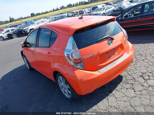 Toyota Prius C One/three/two/four 2014 JTDKDTB3XE1084738 Image 3