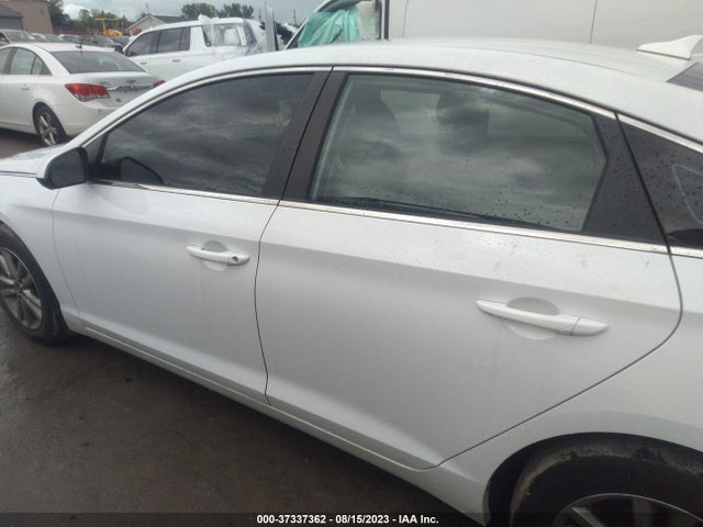 2015 HYUNDAI SONATA 2.4L SE VIN: 5NPE24AFXFH219411