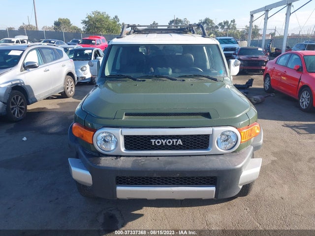 Toyota FJ Cruiser 2014 JTEBU4BF8EK190059 Image 13