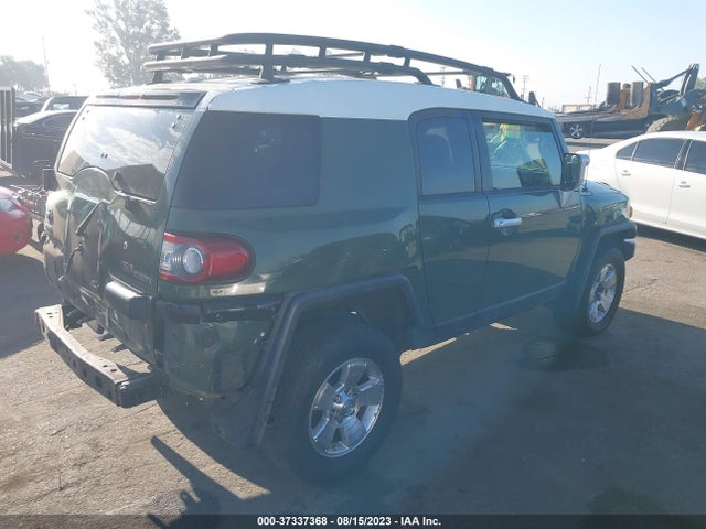 Toyota FJ Cruiser 2014 JTEBU4BF8EK190059 Image 4