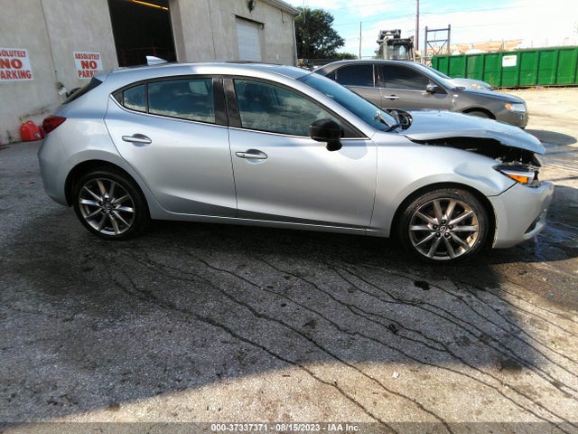 2018 MAZDA MAZDA3 5-DOOR GRAND TOURING VIN: 3MZBN1M33JM164701