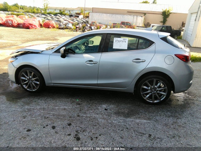 2018 MAZDA MAZDA3 5-DOOR GRAND TOURING VIN: 3MZBN1M33JM164701