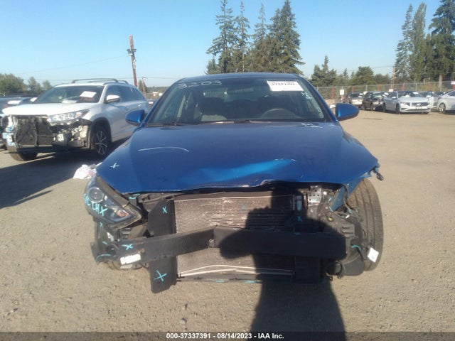 Hyundai ELANTRA SEL 2018 5NPD84LF6JH328660 Image 4