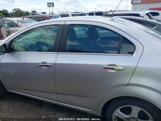 Chevrolet SONIC LTZ 2015 1G1JE5SB1F4211459 Image 13