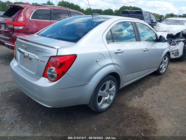 Chevrolet SONIC LTZ 2015 1G1JE5SB1F4211459 Image 4