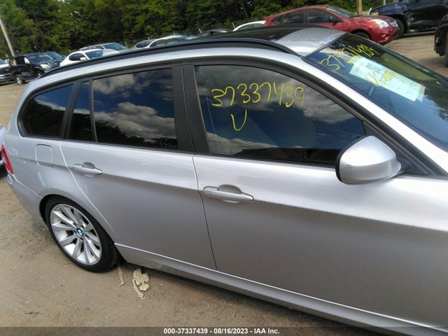 2011 BMW 3 SERIES 328I XDRIVE VIN: WBAUU3C50BA951145