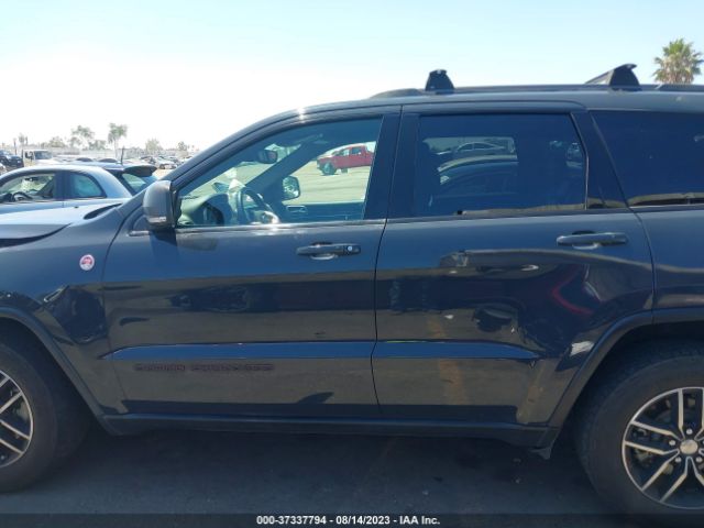 1C4RJFLG0HC815986 Jeep Grand Cherokee Trailhawk