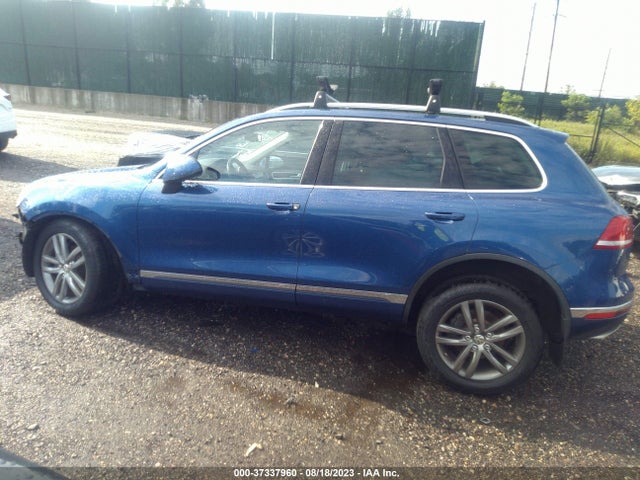 2016 Volkswagen Touareg, VIN: WVGEP9BP3GD006129