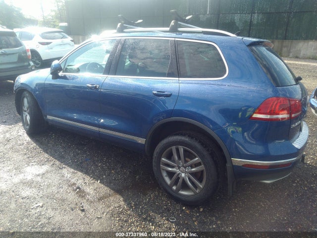 2016 Volkswagen Touareg, VIN: WVGEP9BP3GD006129