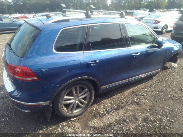 2016 Volkswagen Touareg, VIN: WVGEP9BP3GD006129