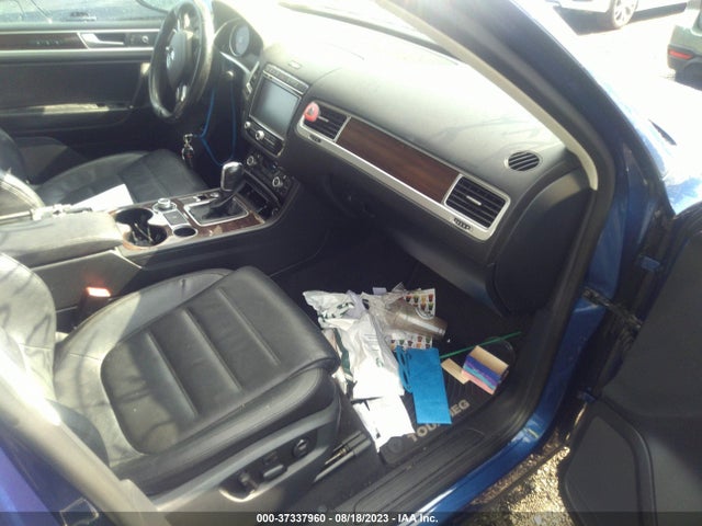 2016 Volkswagen Touareg, VIN: WVGEP9BP3GD006129